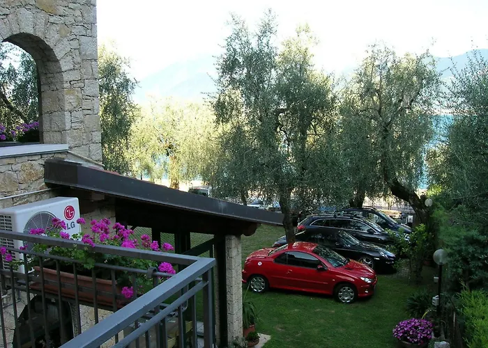 Veronesi 3* Brenzone sul Garda