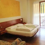 Veronesi 3*